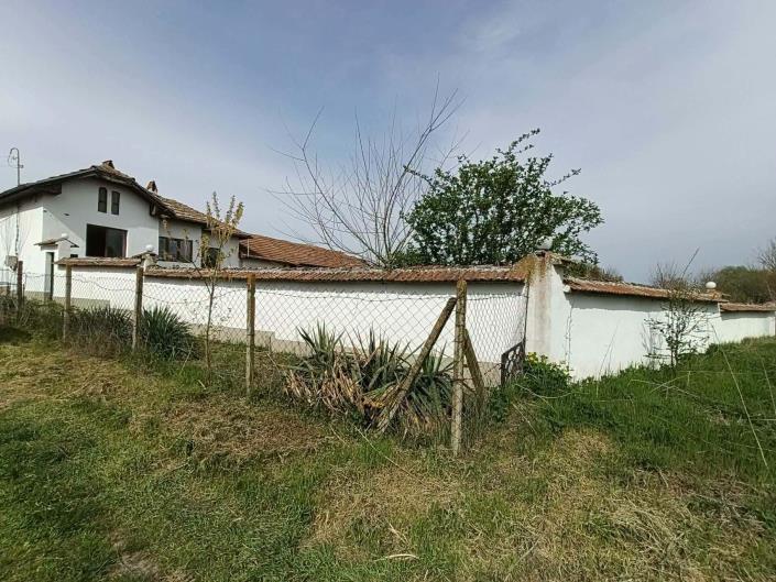 Image No.10-3 Bed House for sale