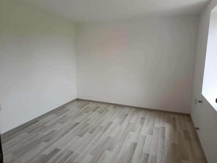 Image No.17-3 Bed House for sale