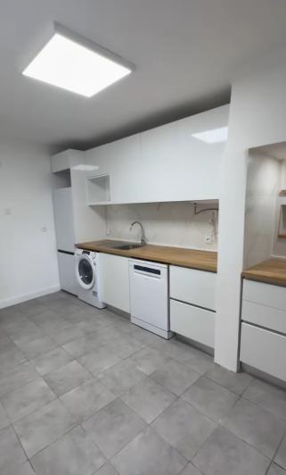 Image No.5-2 Bed Semi-Detached for sale