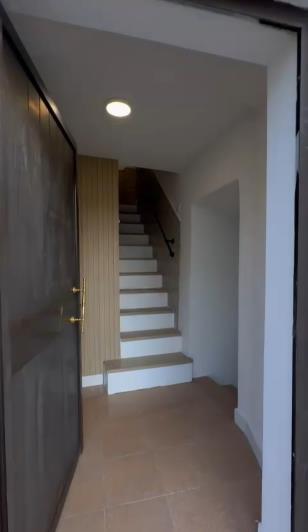 Image No.17-2 Bed Semi-Detached for sale