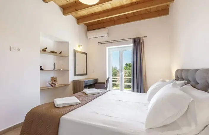 Image No.4-2 Bed Villa for sale