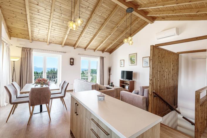 Image No.20-2 Bed Villa for sale