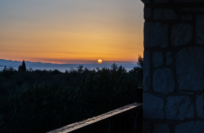 Image No.2-3 Bed Villa for sale