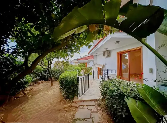Image No.3-Maisonette de 6 chambres à vendre à Vouliagmeni