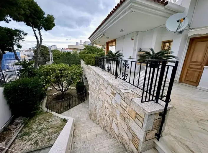 Image No.22-Maisonette de 6 chambres à vendre à Vouliagmeni
