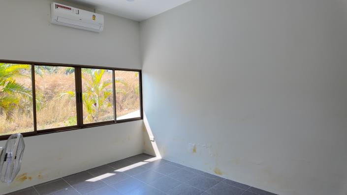 Image No.18-3 Bed House for sale