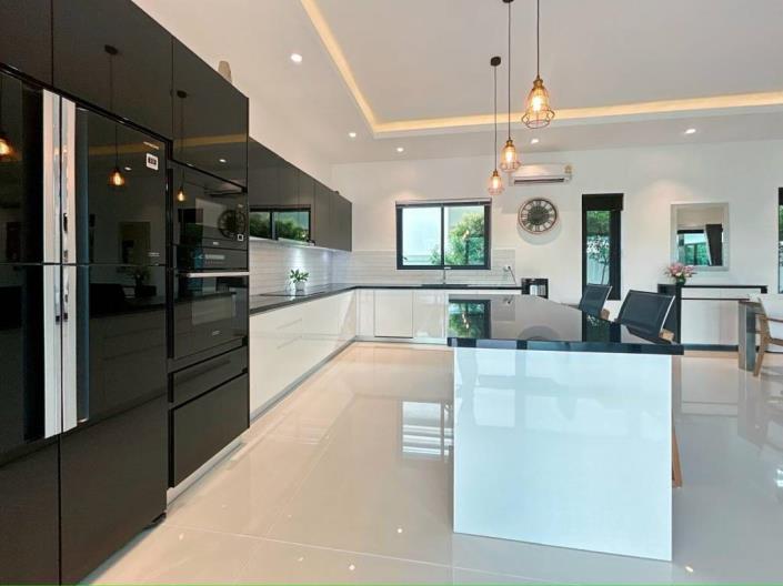 Image No.17-4 Bed Villa for sale