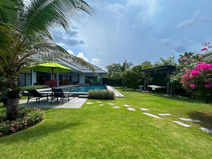 Image No.2-4 Bed Villa for sale
