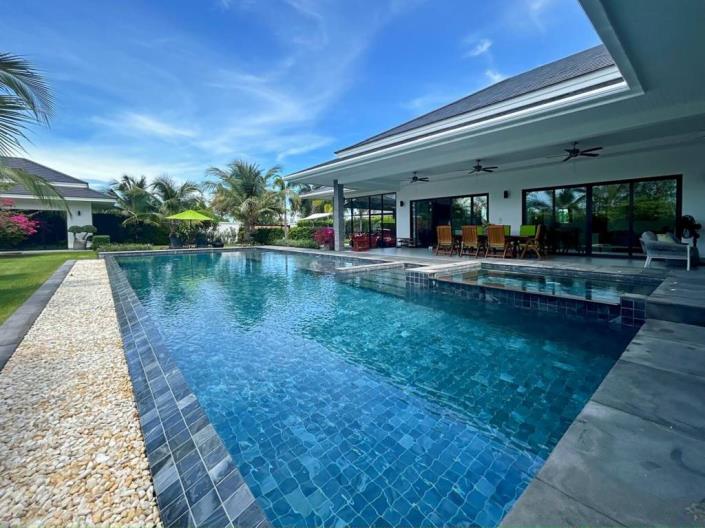 Image No.5-4 Bed Villa for sale