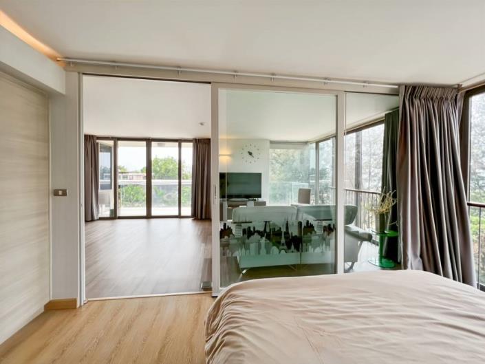 Image No.18-3 Bed Condo for sale