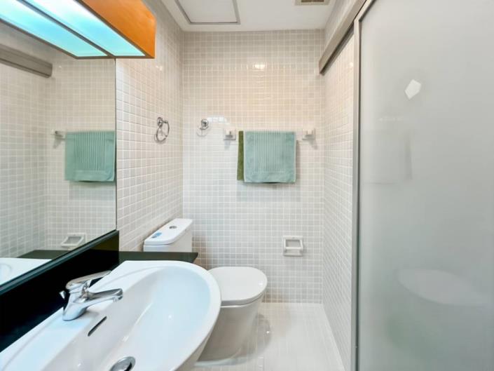 Image No.15-2 Bed Condo for sale