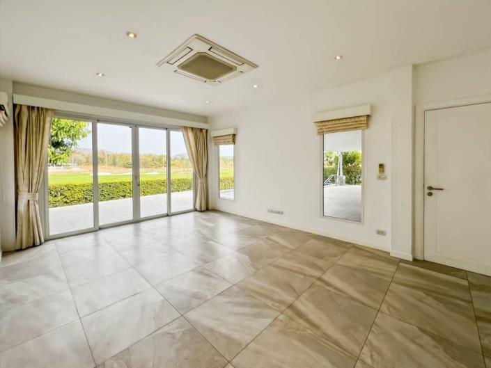 Image No.23-3 Bed Villa for sale