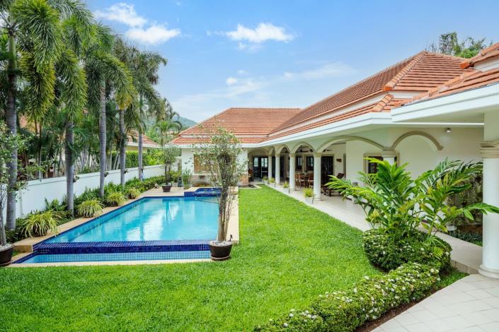 Image No.2-4 Bed Villa for sale