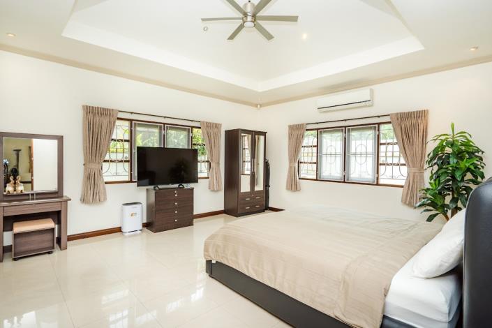 Image No.20-4 Bed Villa for sale