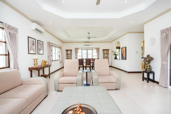 Image No.10-4 Bed Villa for sale