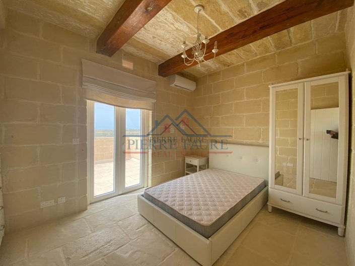 Image No.18-5 Bed Farmhouse for sale