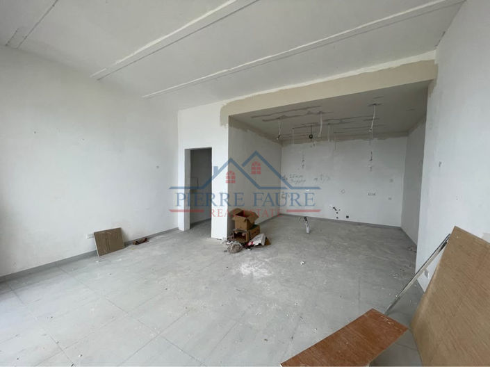 Image No.2-Appartement de 4 chambres à vendre