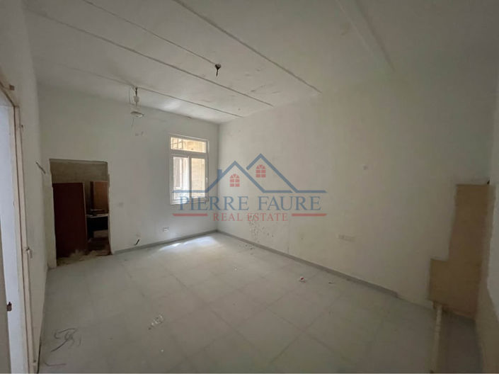 Image No.3-Appartement de 4 chambres à vendre