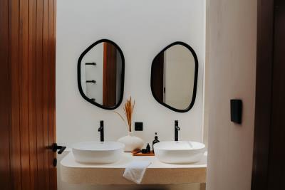 11_10-bathroom-vanity