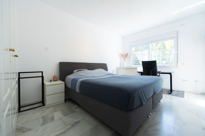 Image No.27-4 Bed Townhouse for sale