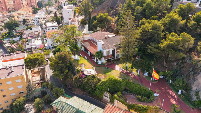 Image No.16-10 Bed Villa for sale