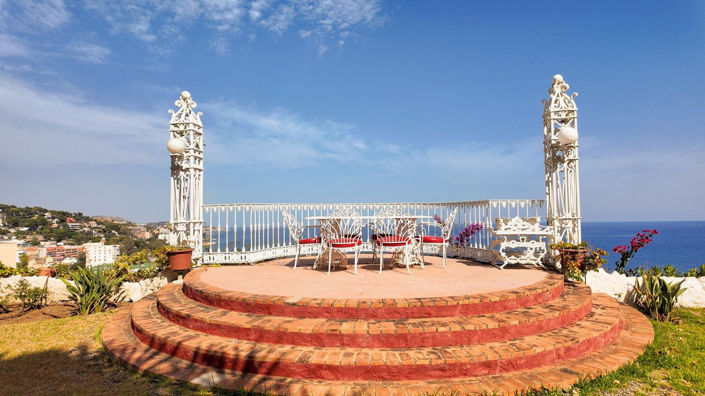 Image No.7-10 Bed Villa for sale