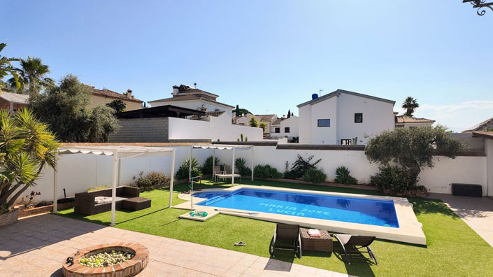 Image No.4-3 Bed Villa for sale