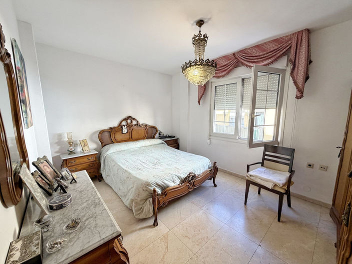 Image No.20-3 Bed Apartment for sale