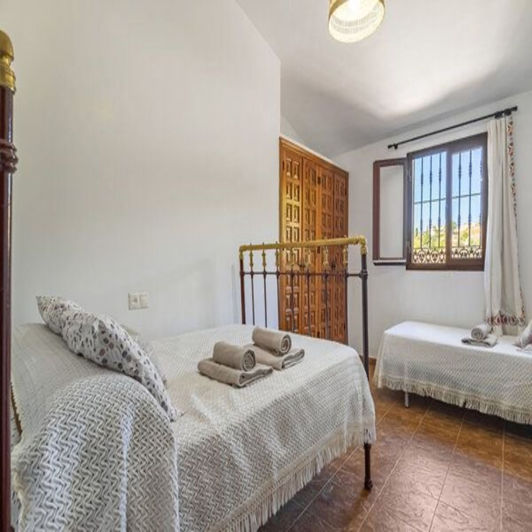 Image No.17-3 Bed Villa for sale