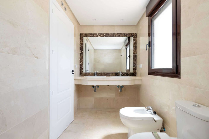 Image No.7-3 Bed Townhouse for sale