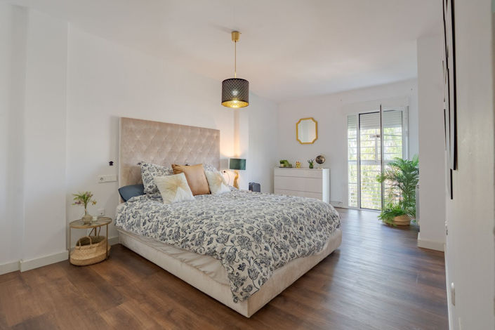 Image No.16-6 Bed Townhouse for sale