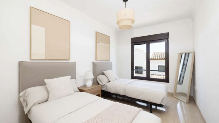 Image No.6-3 Bed Townhouse for sale