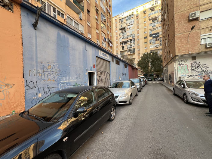 Image No.26-7 Bed Commercial for sale