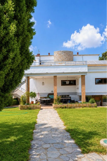 Image No.3-4 Bed Villa for sale