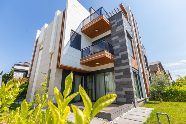 Image No.4-5 Bed House/Villa for sale