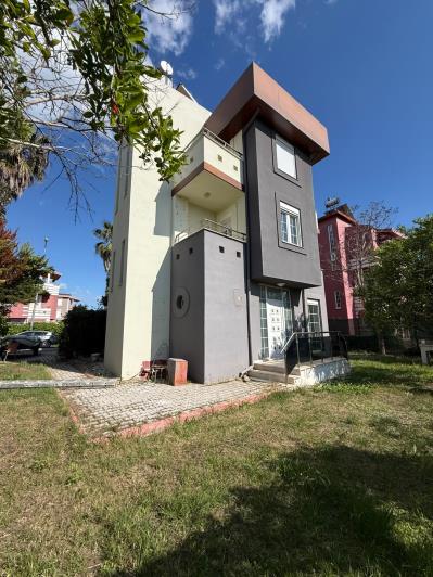 Image No.3-4 Bed House/Villa for sale