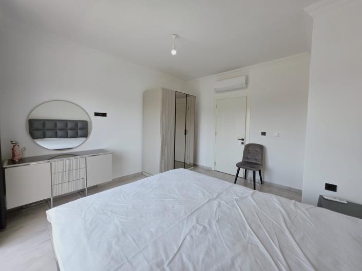 Image No.18-2 Bed Apartment for sale