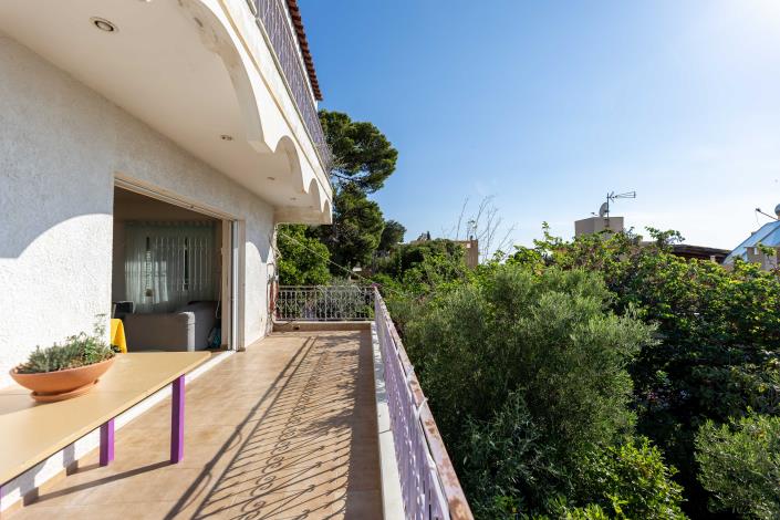 Image No.11-3 Bed House for sale