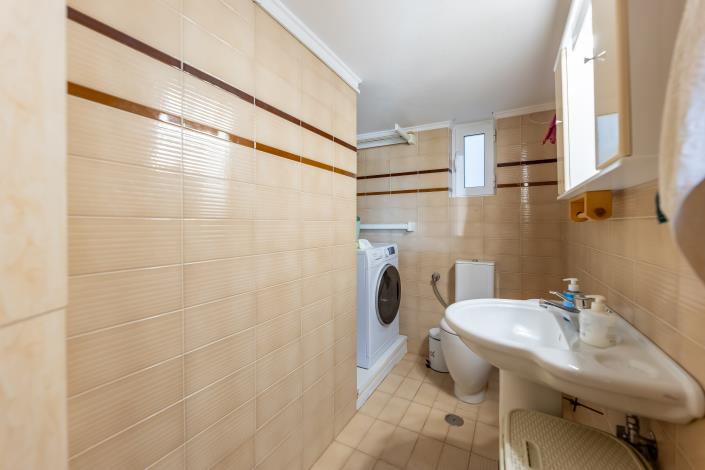 Image No.14-3 Bed House for sale