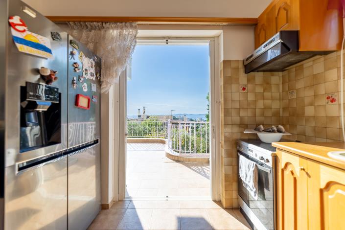 Image No.18-3 Bed House for sale