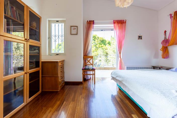 Image No.54-3 Bed House for sale