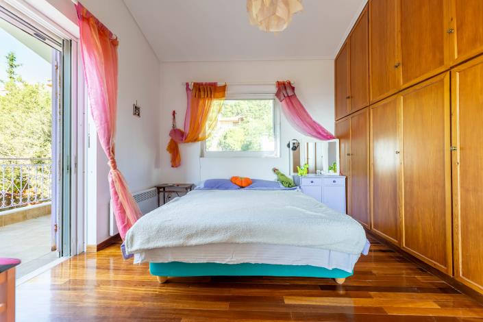 Image No.56-3 Bed House for sale