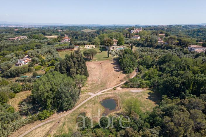Image No.44-9 Bed Villa for sale