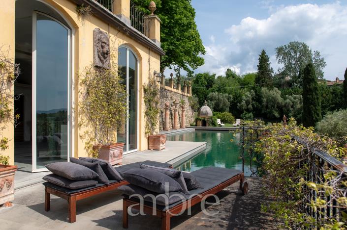 Image No.30-9 Bed Villa for sale