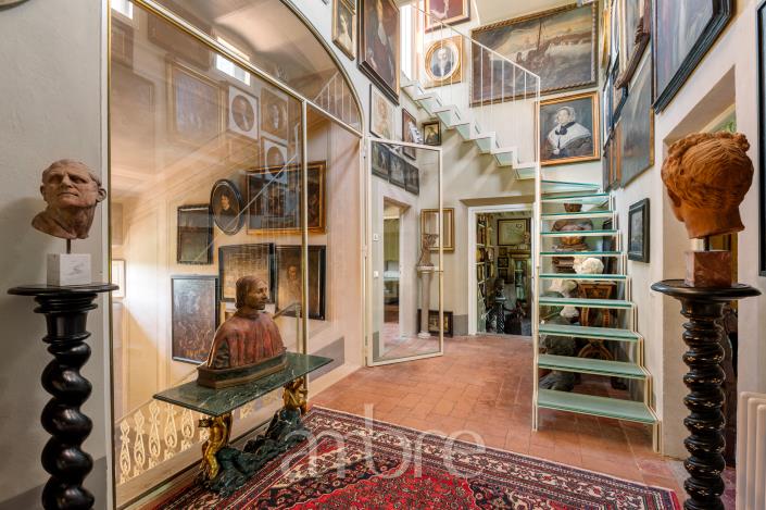 Image No.18-9 Bed Villa for sale