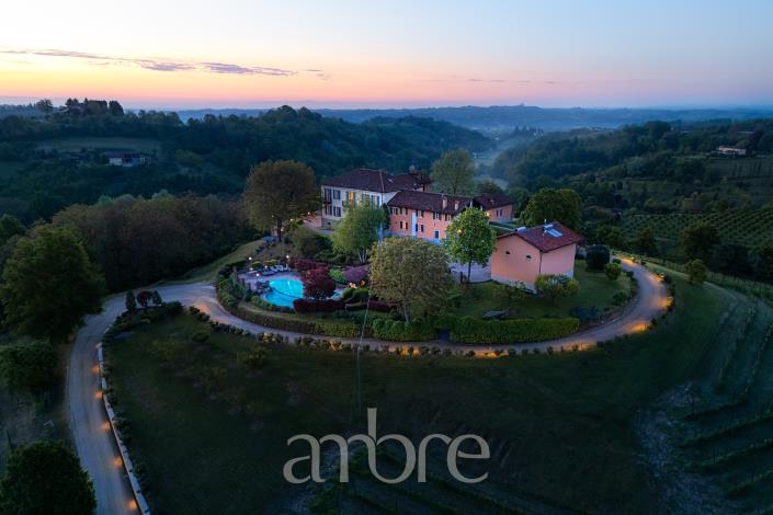 Image No.3-Villa de 10 chambres à vendre à Nizza Monferrato