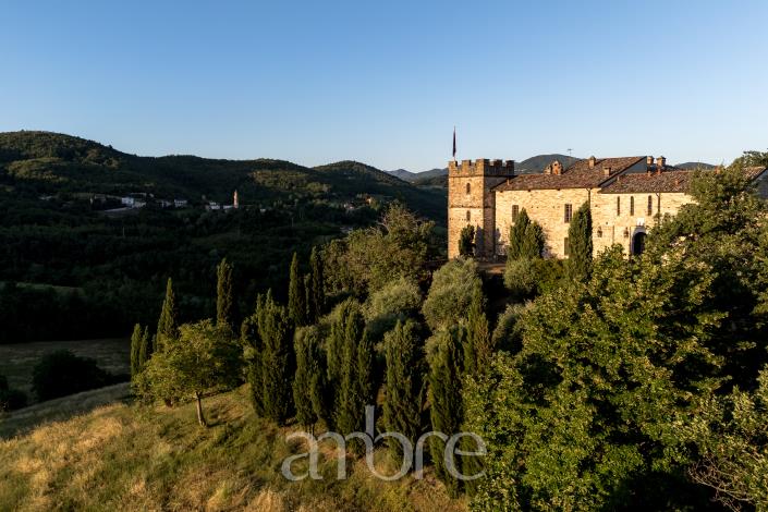 Image No.36-8 Bed Chateaux for sale