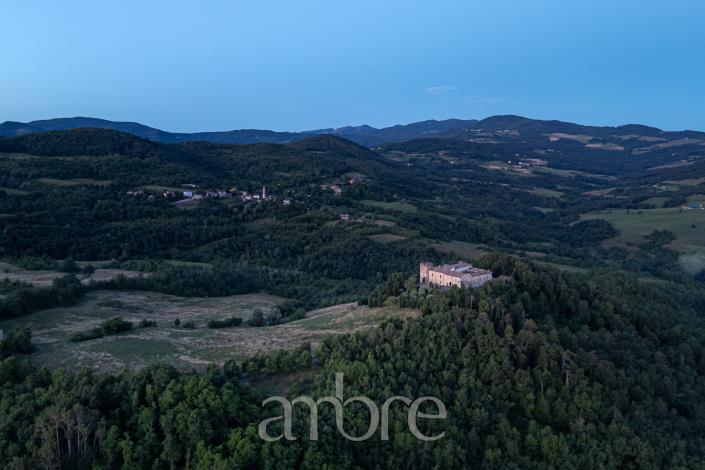 Image No.40-8 Bed Chateaux for sale
