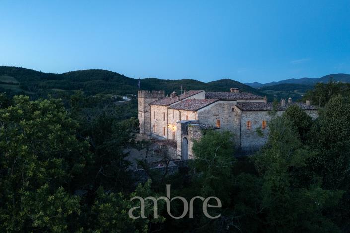 Image No.35-8 Bed Chateaux for sale