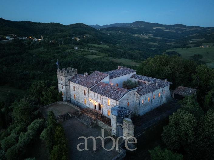Image No.34-8 Bed Chateaux for sale